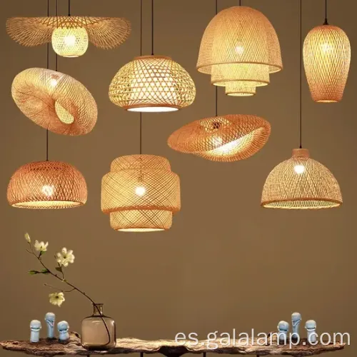 Lámpara de araña de ratán grande moderna con sombra tejida